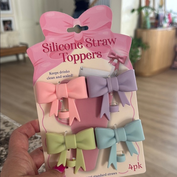 Silicone Straw Toppers 4-Pack bow pastel colors - Picture 1 of 5